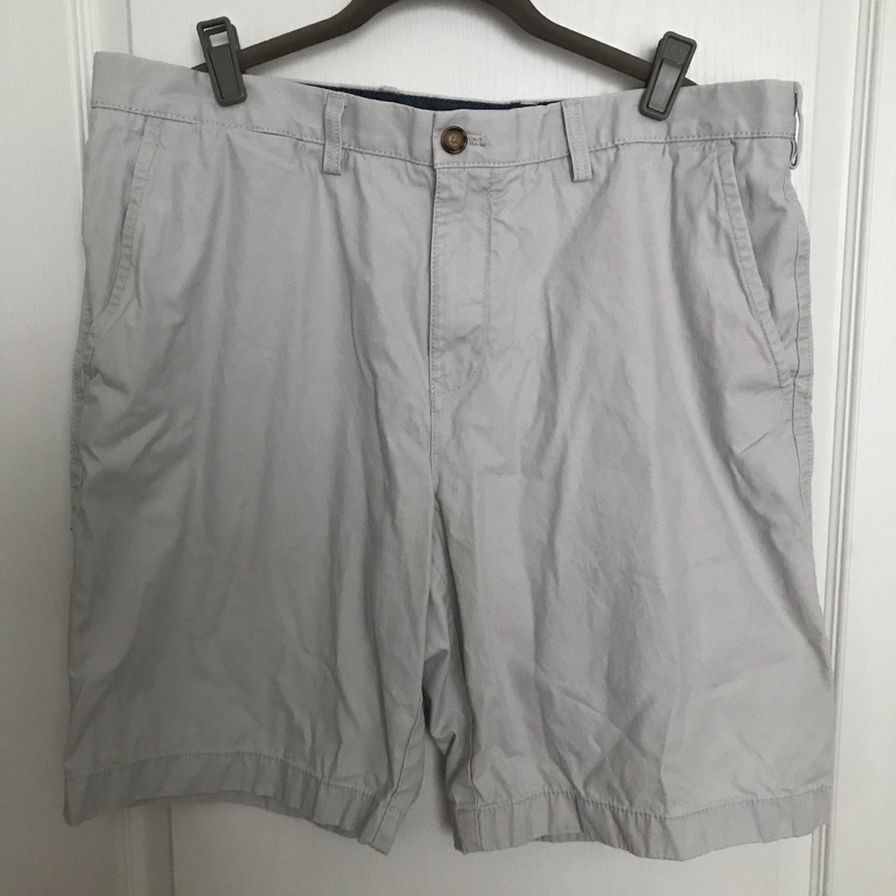 Tommy Hilfiger Flat Front Khaki Shorts 38